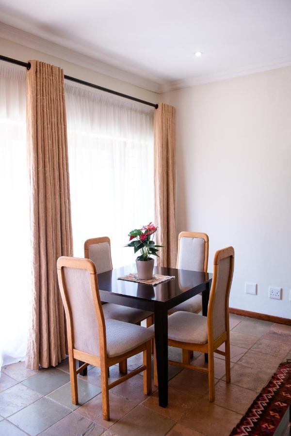 37 On Charles Hotel Pretoria-Noord Kültér fotó