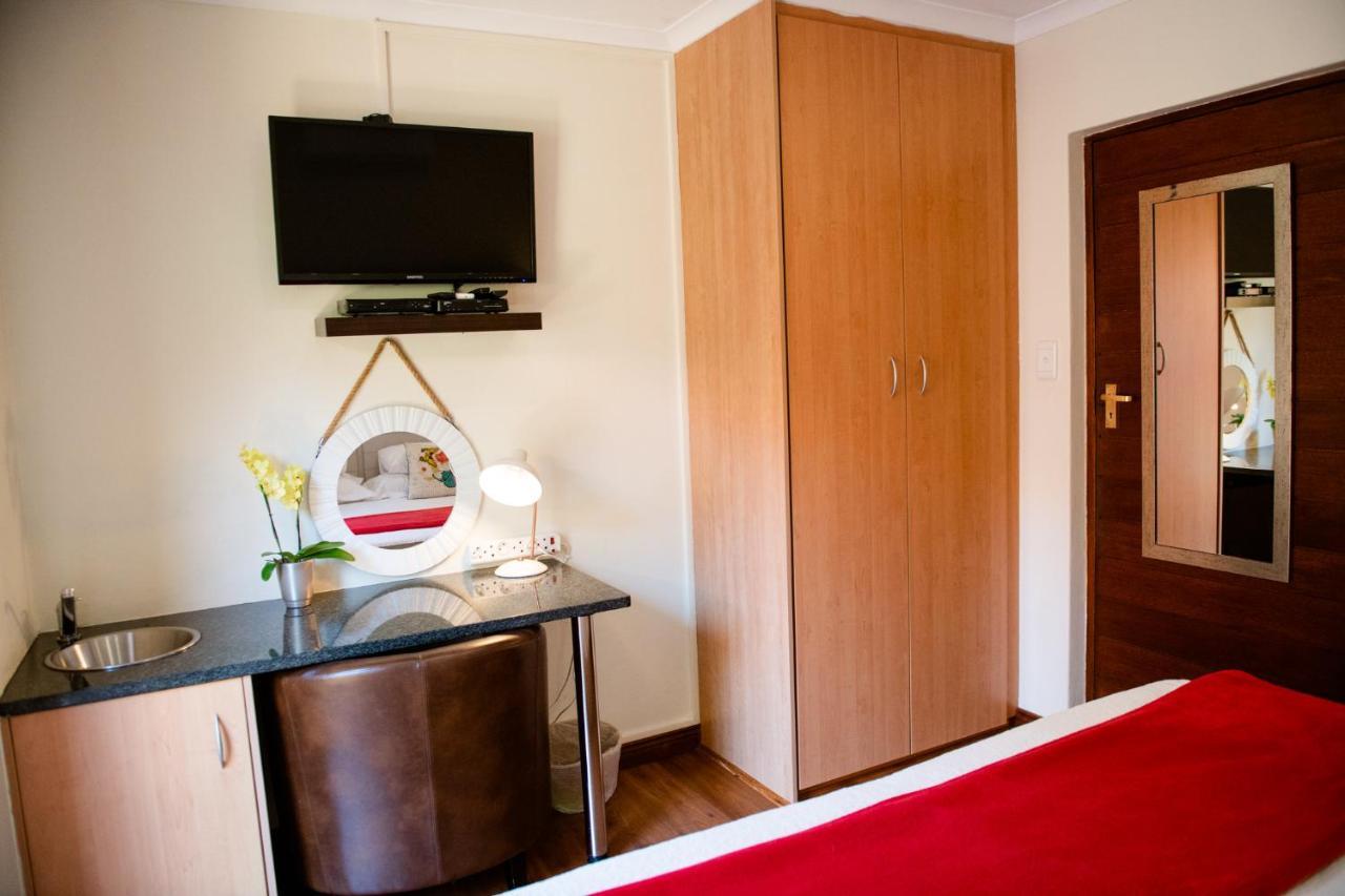 37 On Charles Hotel Pretoria-Noord Kültér fotó