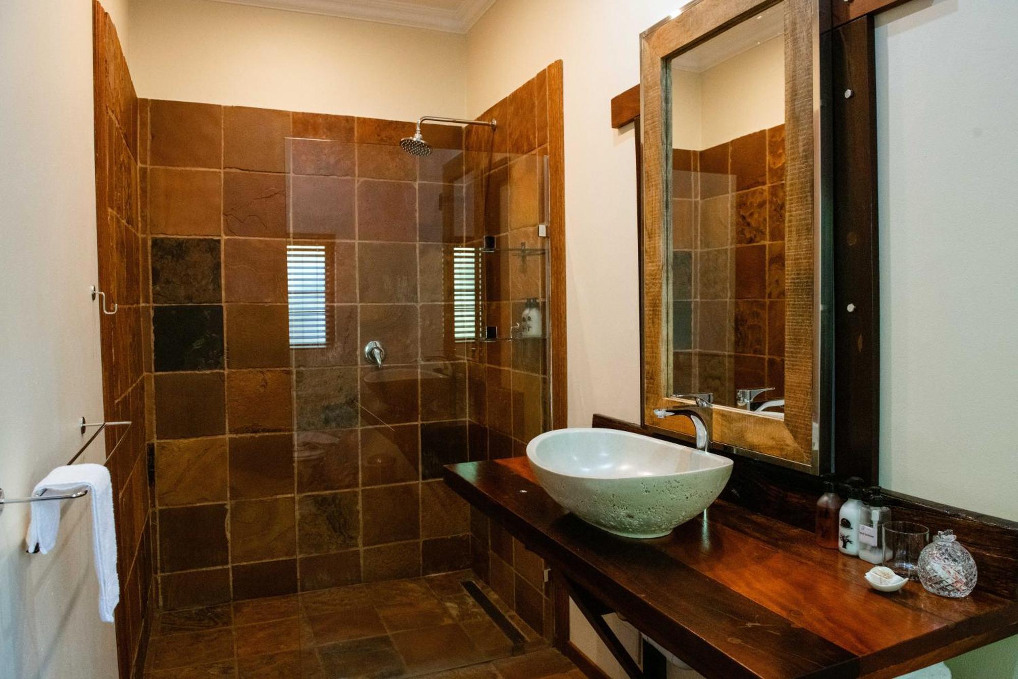 37 On Charles Hotel Pretoria-Noord Kültér fotó