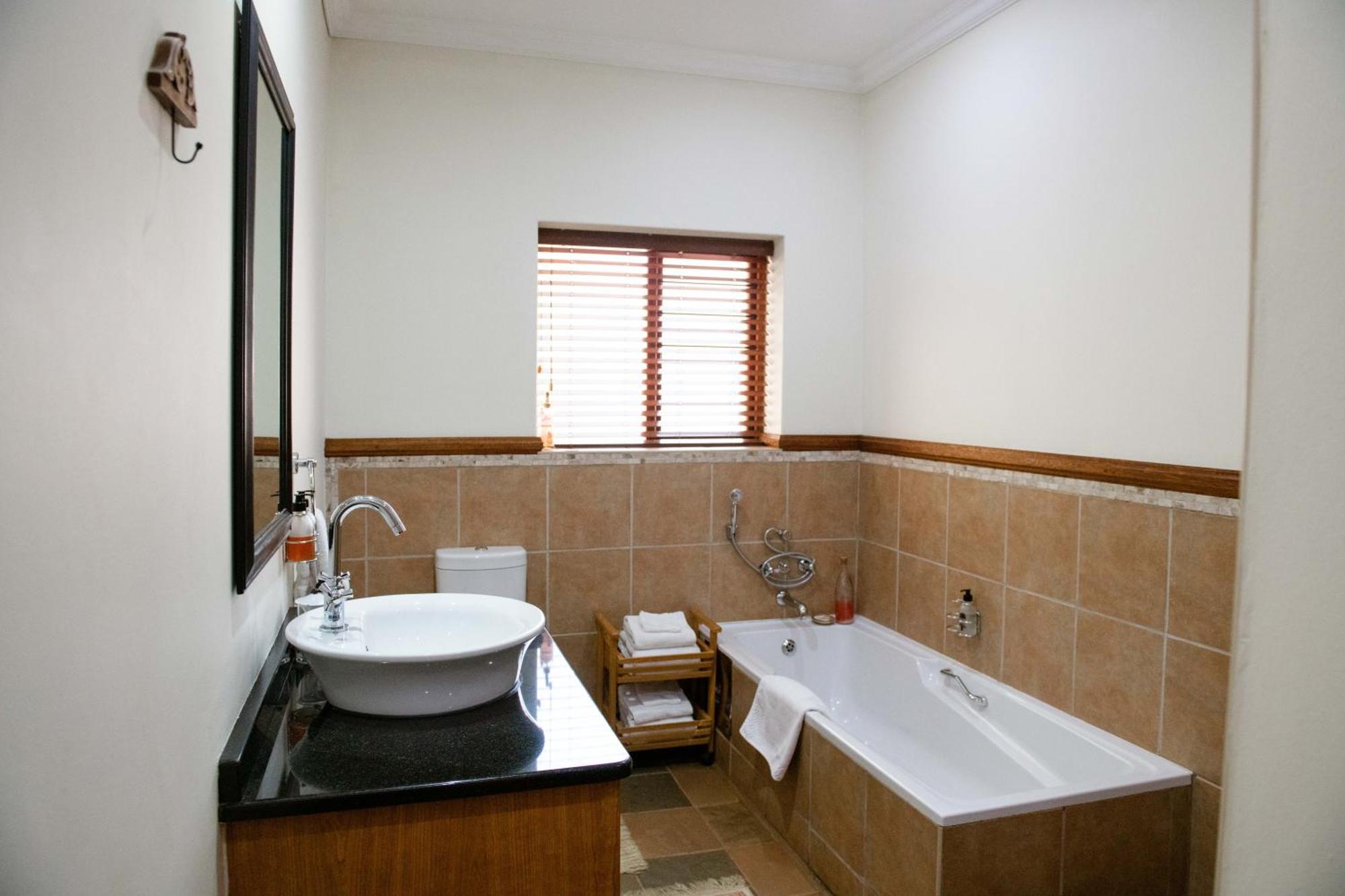 37 On Charles Hotel Pretoria-Noord Kültér fotó